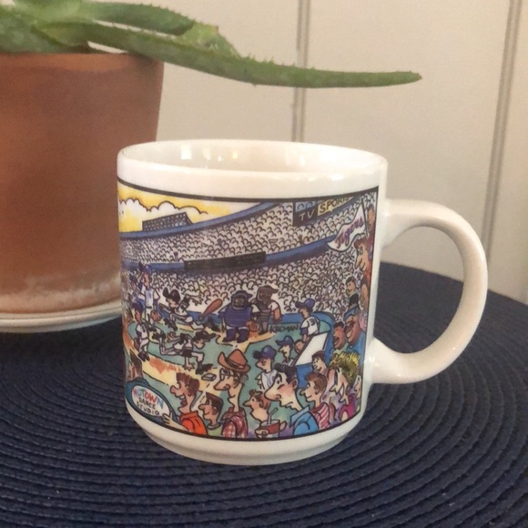 🎄 Like new!  Never used! 🎄Detroit Tigers MLB Cartoon Mug Collectors - Picture 3 of 6